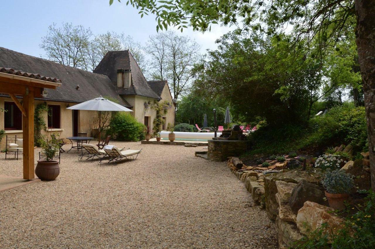 Bed and Breakfast Les Deux Tours Сьорак-ан-Перигор Экстерьер фото